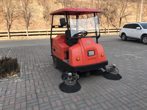 電動掃地機和人工相比較有哪些優(yōu)勢