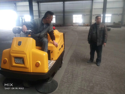 掃地機安全操作規(guī)范