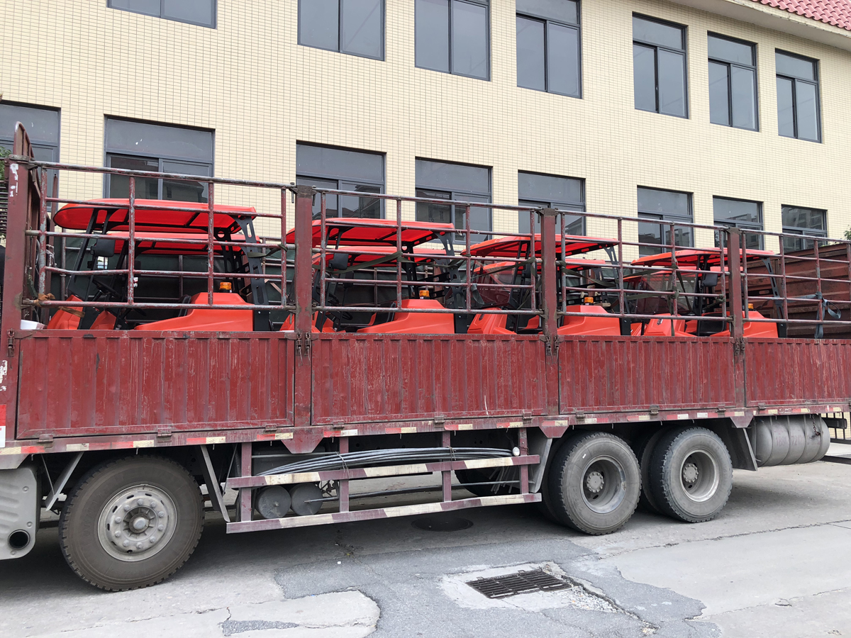 工廠掃地車(chē)品牌