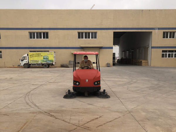 電動(dòng)掃地車